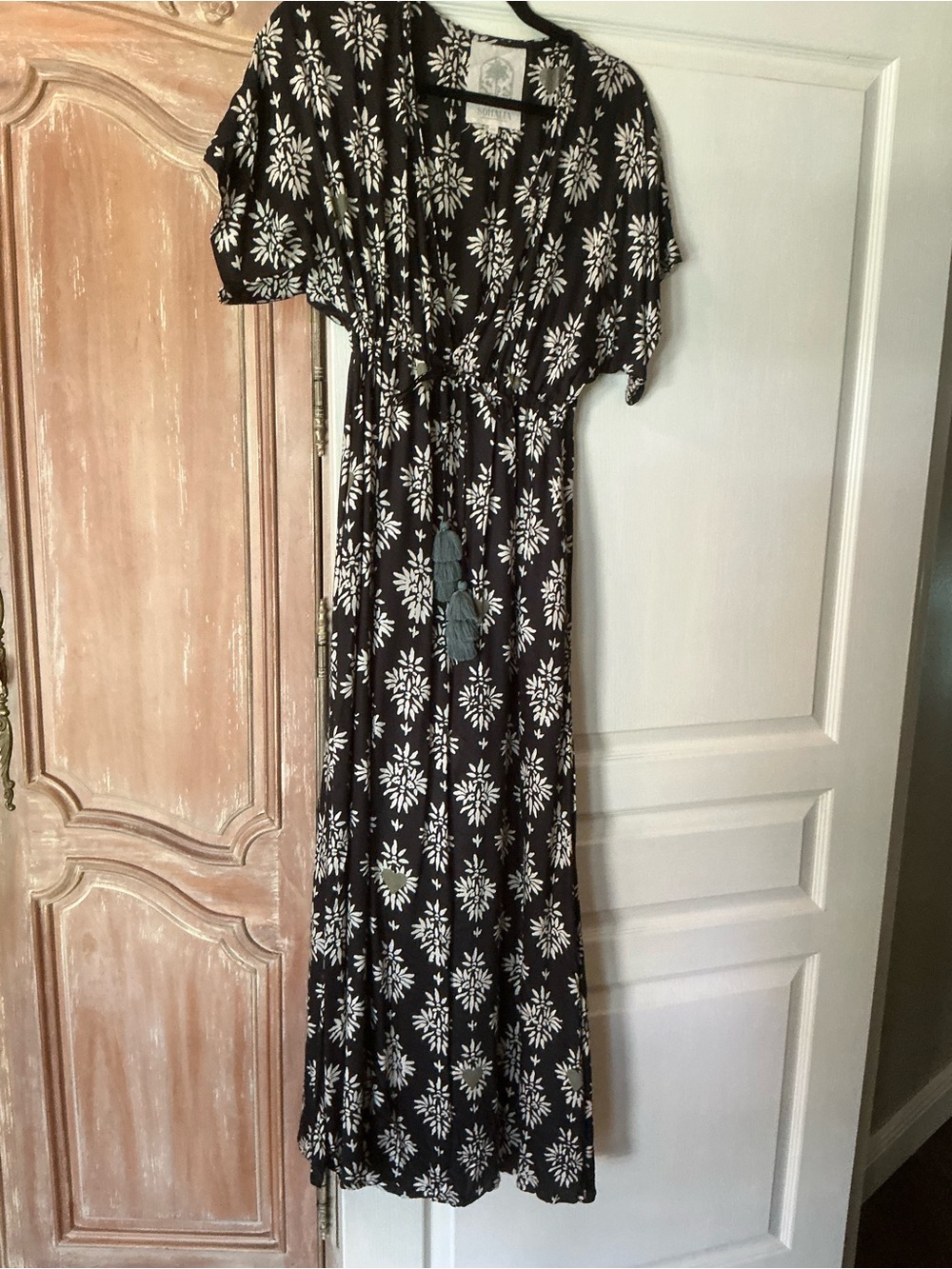 Sohalia (aka Omika)Black and White Pia Caftan Dress with Tie Waist Sizing is O/S